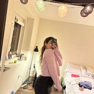 Cropped Lilac sweatshirt